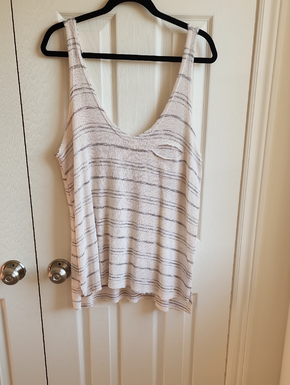 Mendocino Cream Tank with Thin Gray Stripes XL